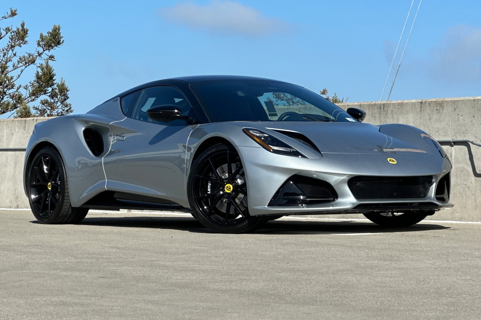 /2024 Lotus Emira
