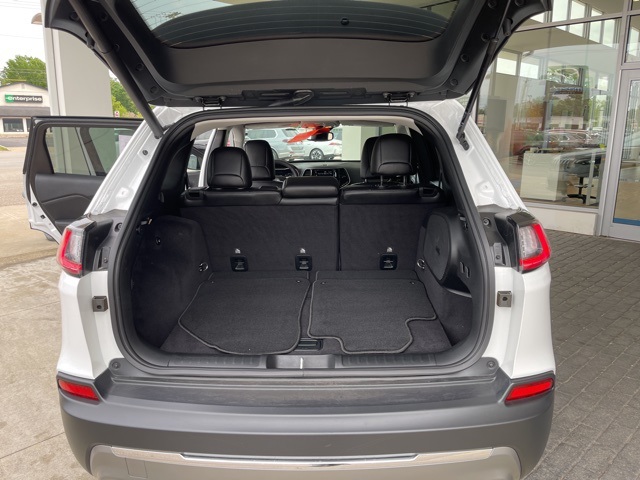 White 2022 JEEP CHEROKEE for sale in South Bend, IN Photo 9