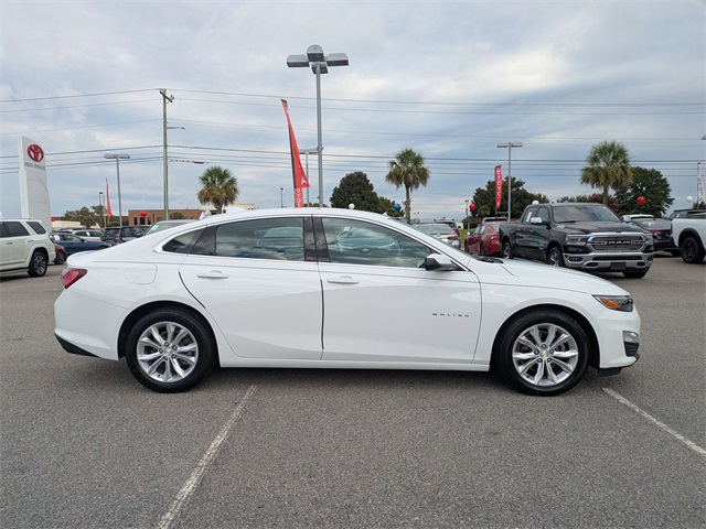 2022 Chevrolet Malibu LT - 1