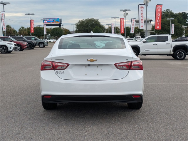 2022 Chevrolet Malibu LT - 3