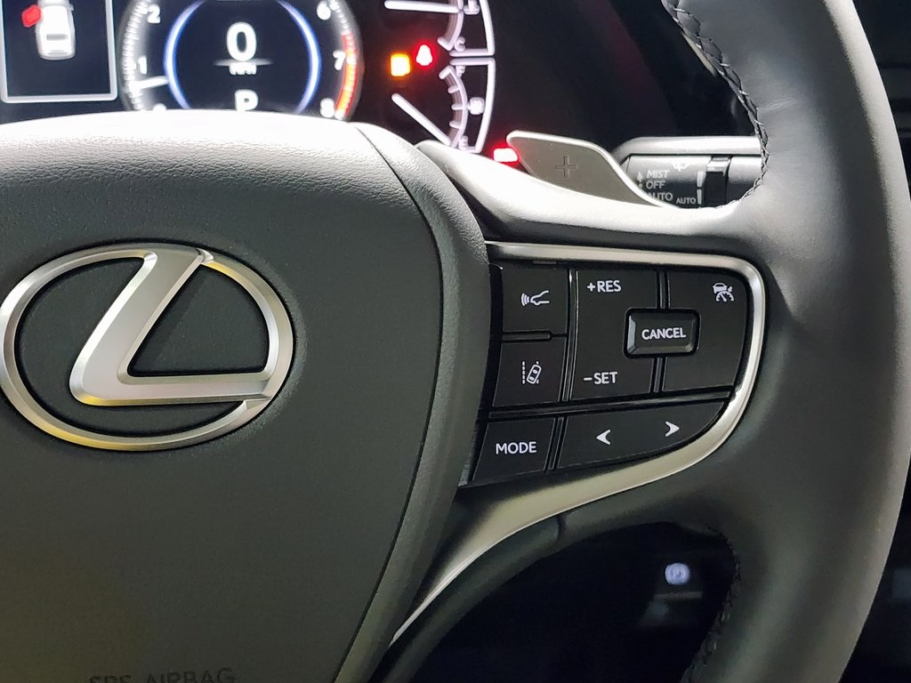 Thumbnail: 2025 Lexus ES - 17