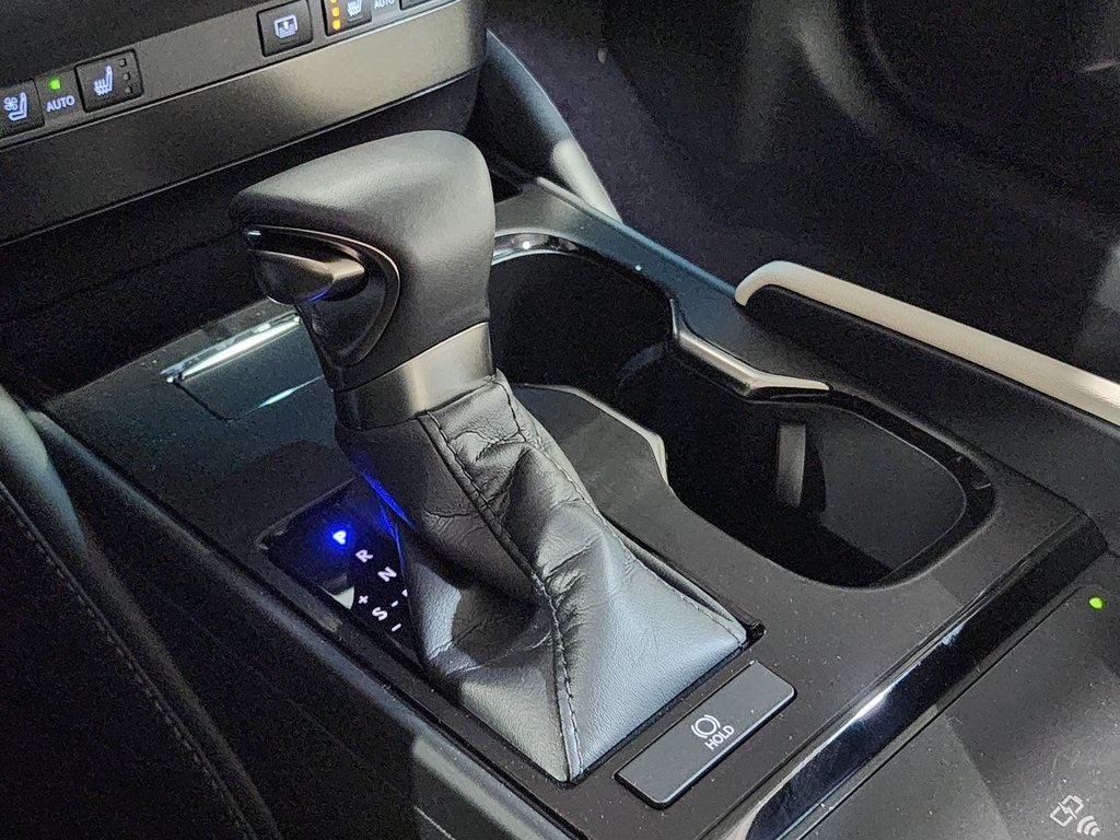 Thumbnail: 2025 Lexus ES - 24