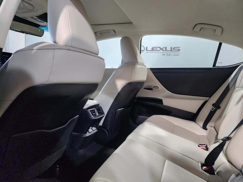 Thumbnail: 2025 Lexus ES - 26