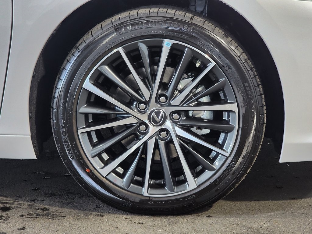 Thumbnail: 2025 Lexus ES - 4