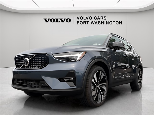 2026 Volvo XC40 B5 Ultra