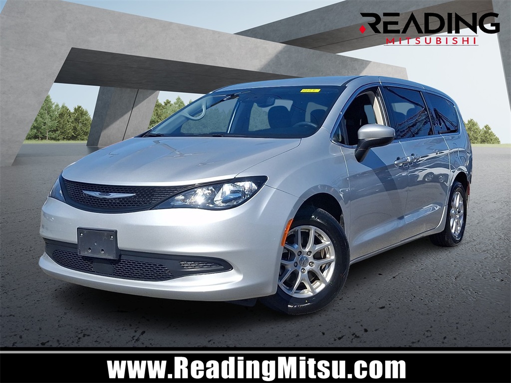 2023 Chrysler Voyager LX FWD