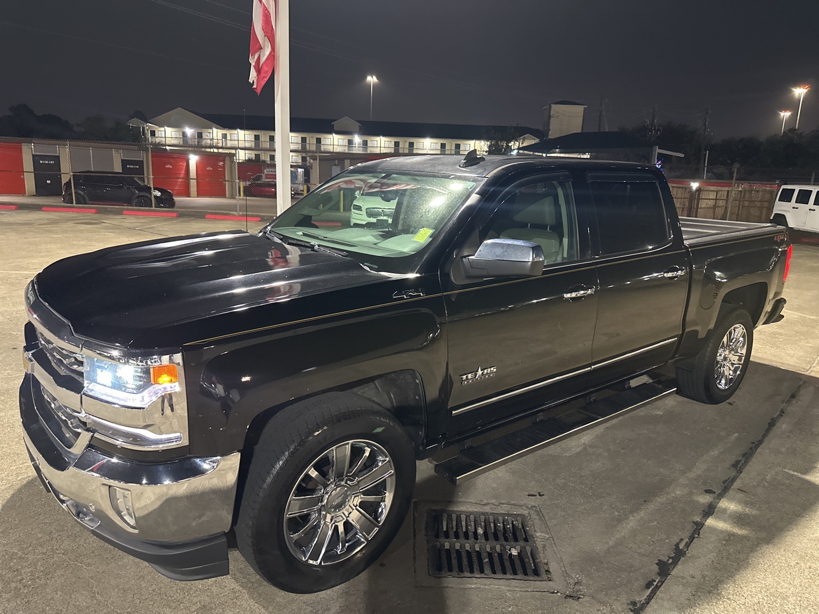 2018 Chevrolet Silverado 1500 LTZ Crew Cab 4WD