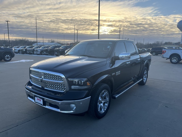 2017 RAM 1500 Laramie Crew Cab 4WD