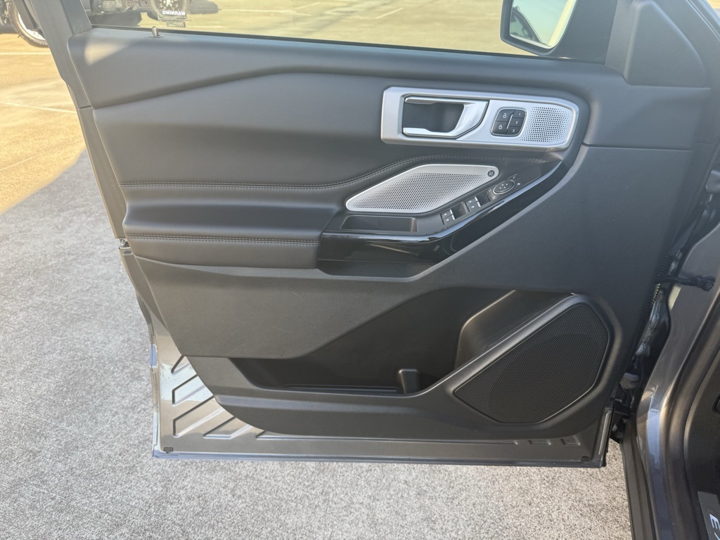 2023 Ford Explorer Platinum Gray at Bayshore Chrysler Jeep Dodge Ram