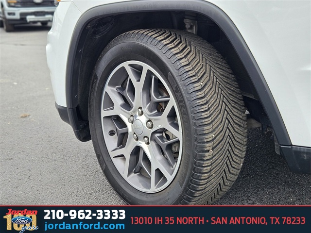 Used Car 2020 Jeep Grand Cherokee  Limited For Sale Under $20,000 In San Antonio, Texas