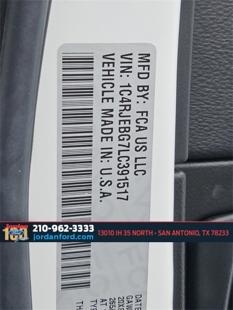 Used Car 2020 Jeep Grand Cherokee  Limited For Sale Under $20,000 In San Antonio, Texas