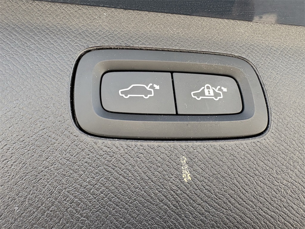 2023 Volvo XC90 B6 Plus 7-Seater Blue at Westside Lexus