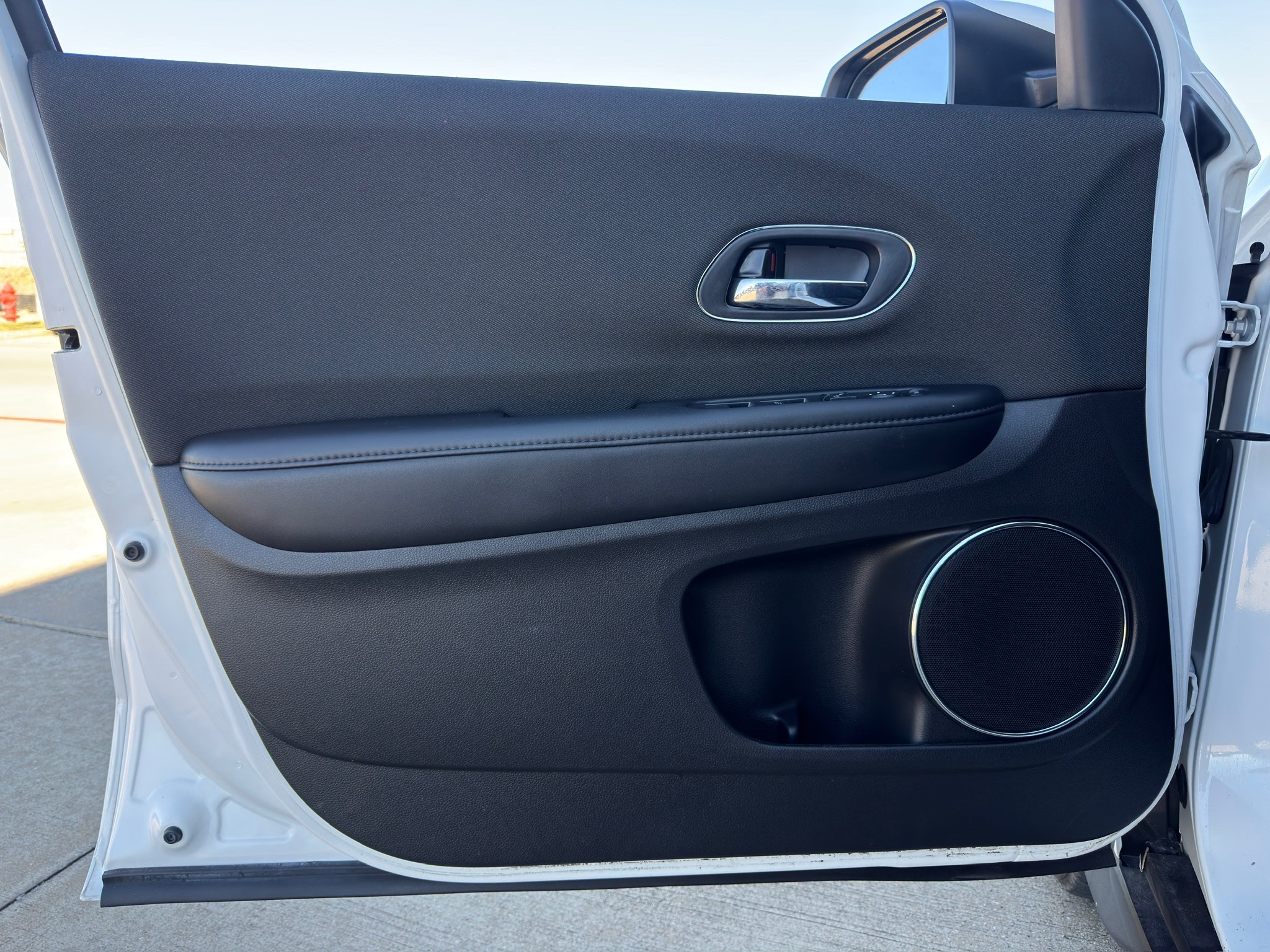 2022 Honda HR-V EX White at AutoSavvy Houston Northwest