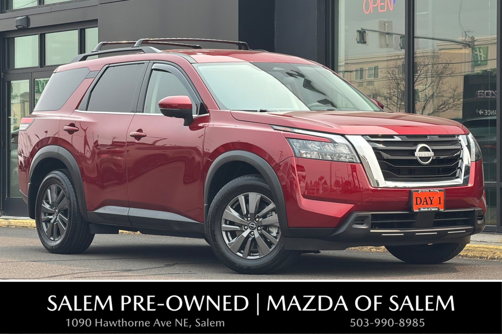 2024 Nissan Pathfinder SV