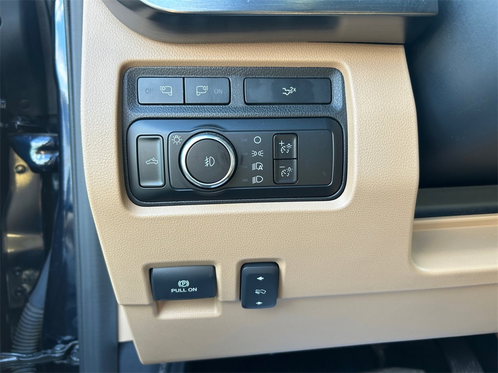 Used Car 2023 Ford F-250sd  Lariat For Sale Under $70,000 In Floresville, Texas