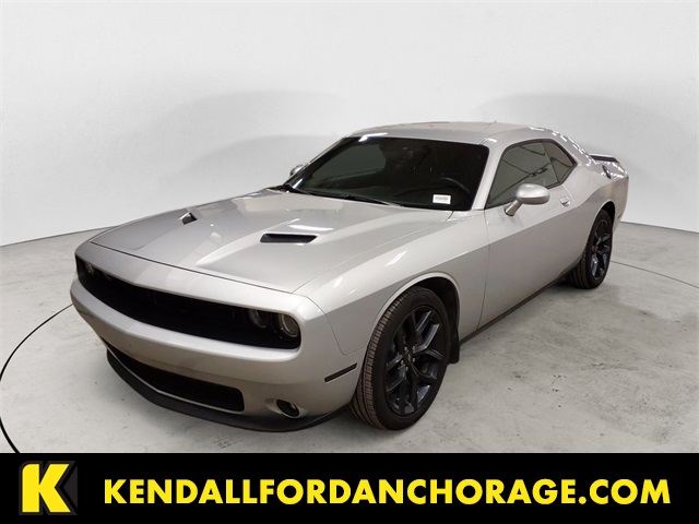 2022 Dodge Challenger SXT RWD