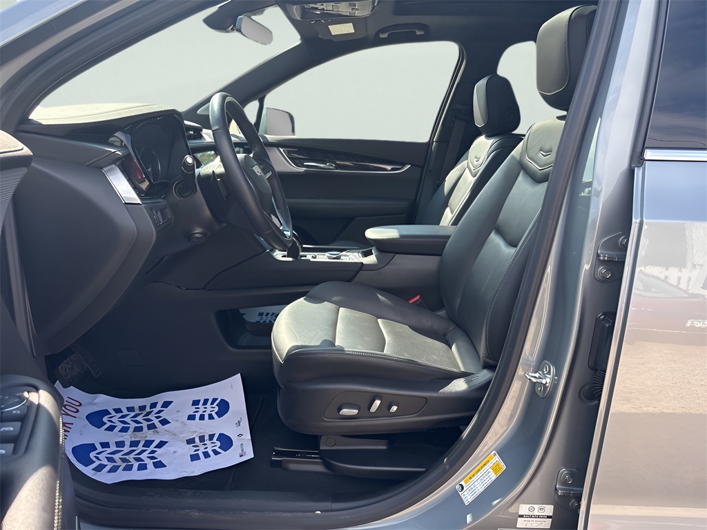2025 Cadillac XT6
