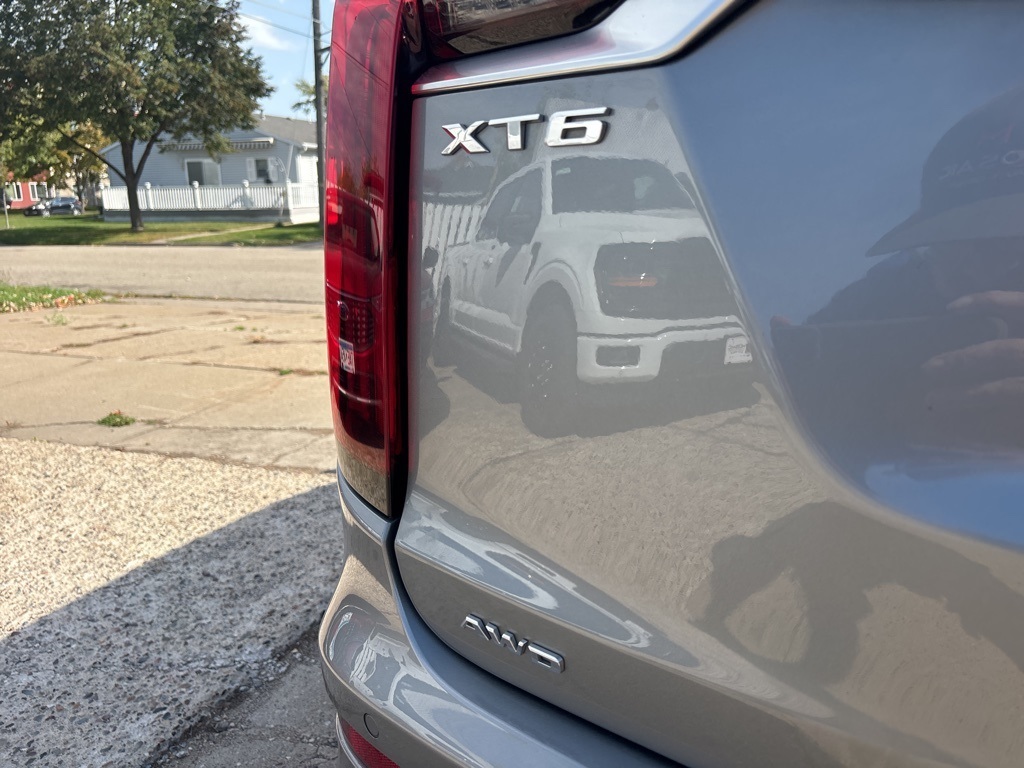 2025 Cadillac XT6