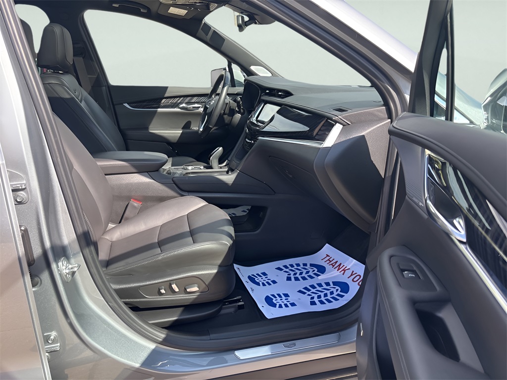 2025 Cadillac XT6