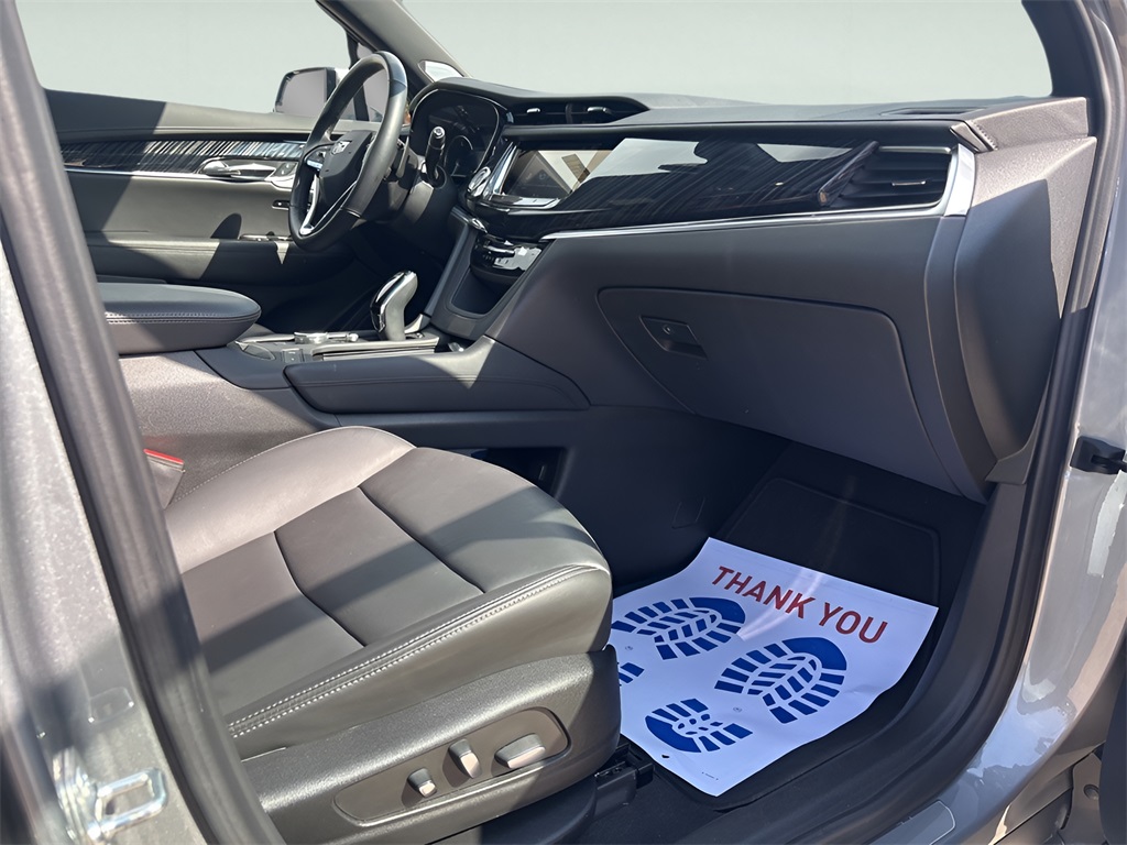 2025 Cadillac XT6