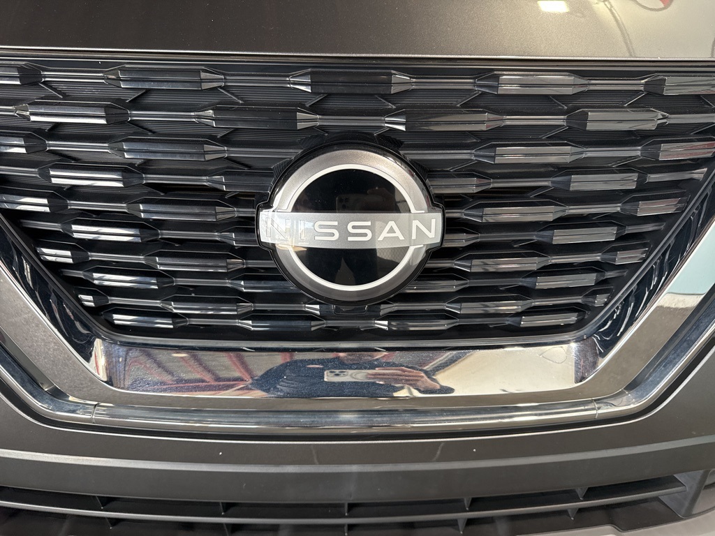 Thumbnail: 2023 Nissan Rogue - 12