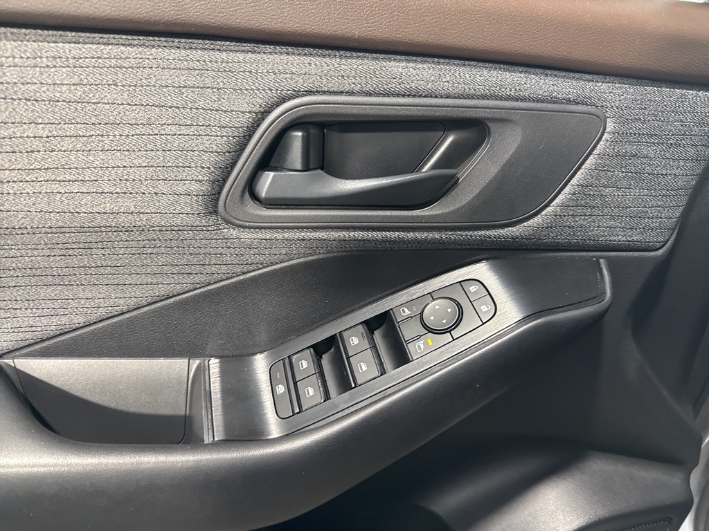 Thumbnail: 2023 Nissan Rogue - 29