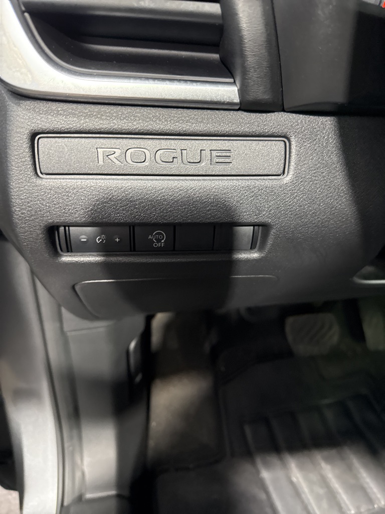 Thumbnail: 2023 Nissan Rogue - 32