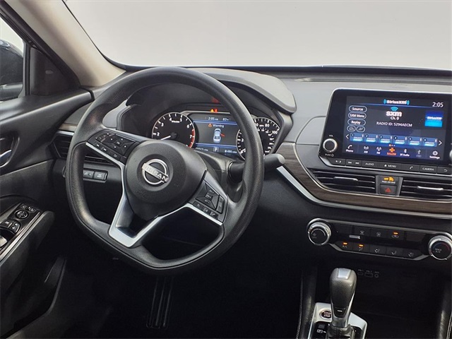 2023 Nissan Altima 2.5 SV - 3