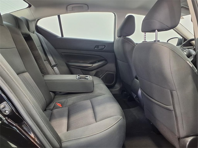 2023 Nissan Altima 2.5 SV - 4