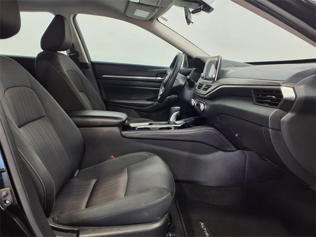 2023 Nissan Altima 2.5 SV - 6
