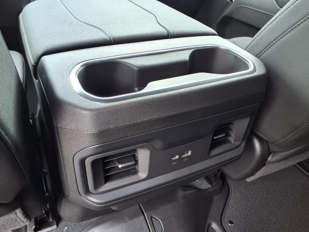ChevroletSilverado 150018