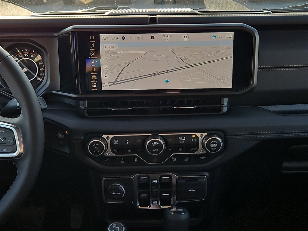 2025 Jeep Wrangler Sahara - 9