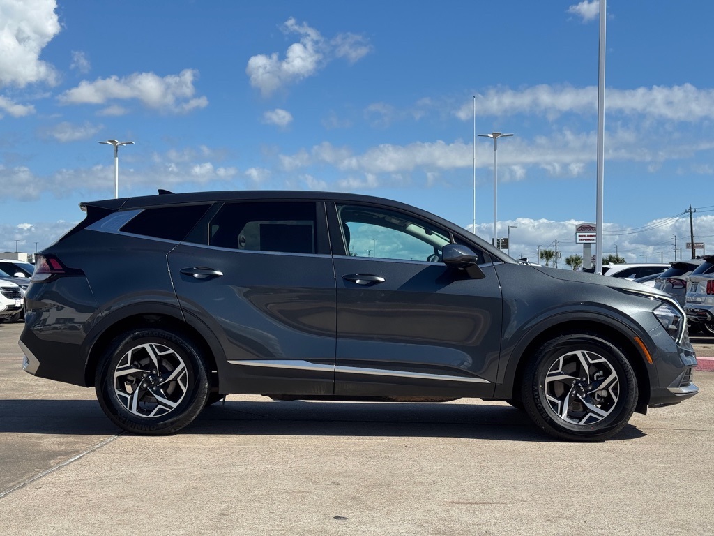 2023 Kia Sportage LX - 9