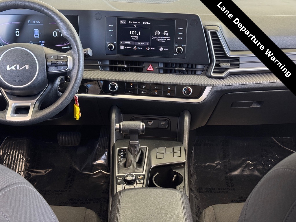 2023 Kia Sportage LX - 3