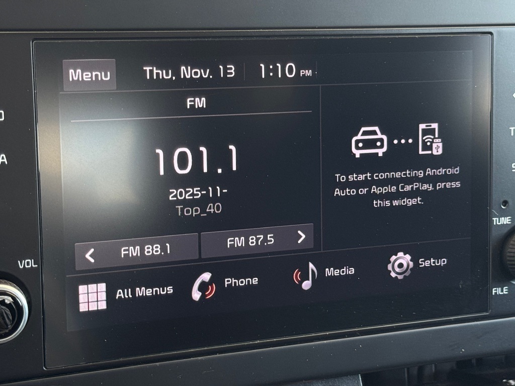 2023 Kia Sportage LX - 4