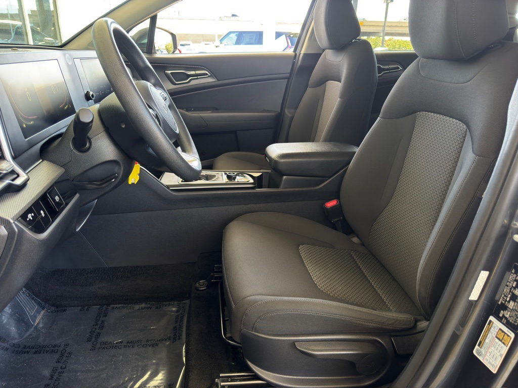 2023 Kia Sportage LX - 7