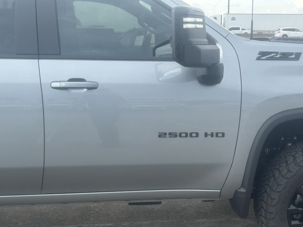2025 Chevrolet Silverado 2500HD LT - 10