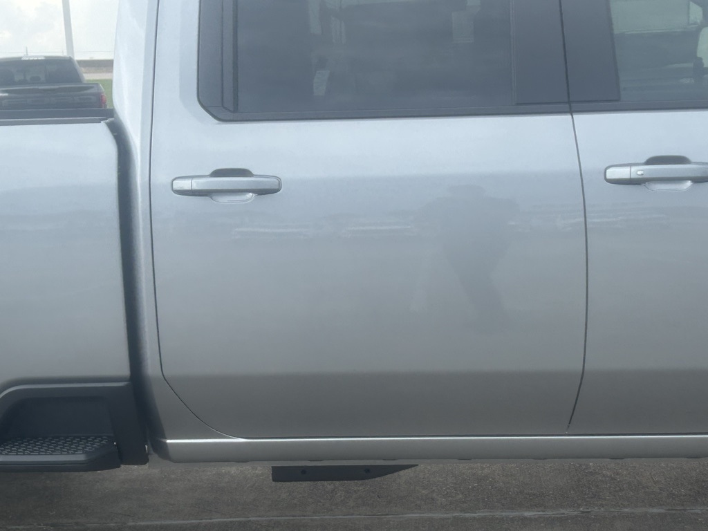 2025 Chevrolet Silverado 2500HD LT - 11