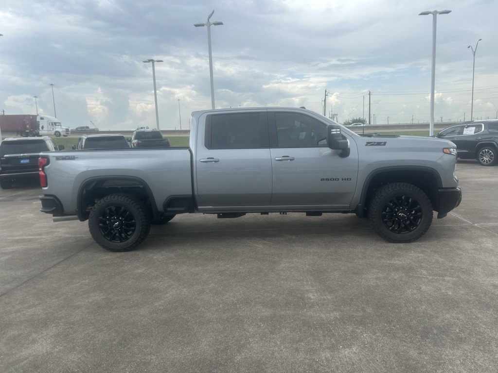 2025 Chevrolet Silverado 2500HD LT - 8