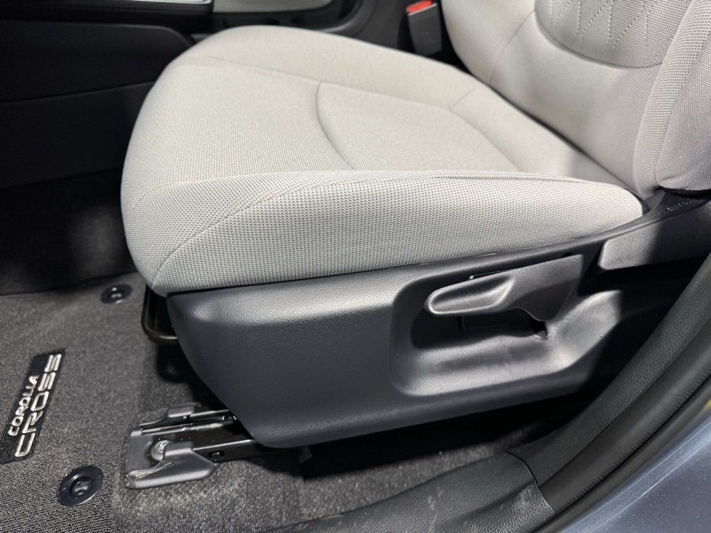 Thumbnail: 2026 Toyota Corolla Cross - 30