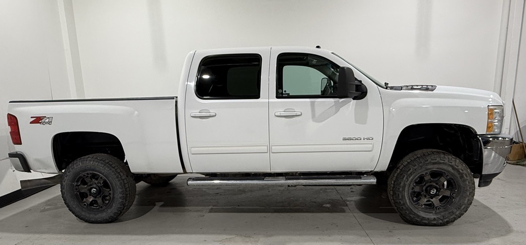 2014 Chevrolet Silverado 3500HD LTZ Crew Cab 4WD