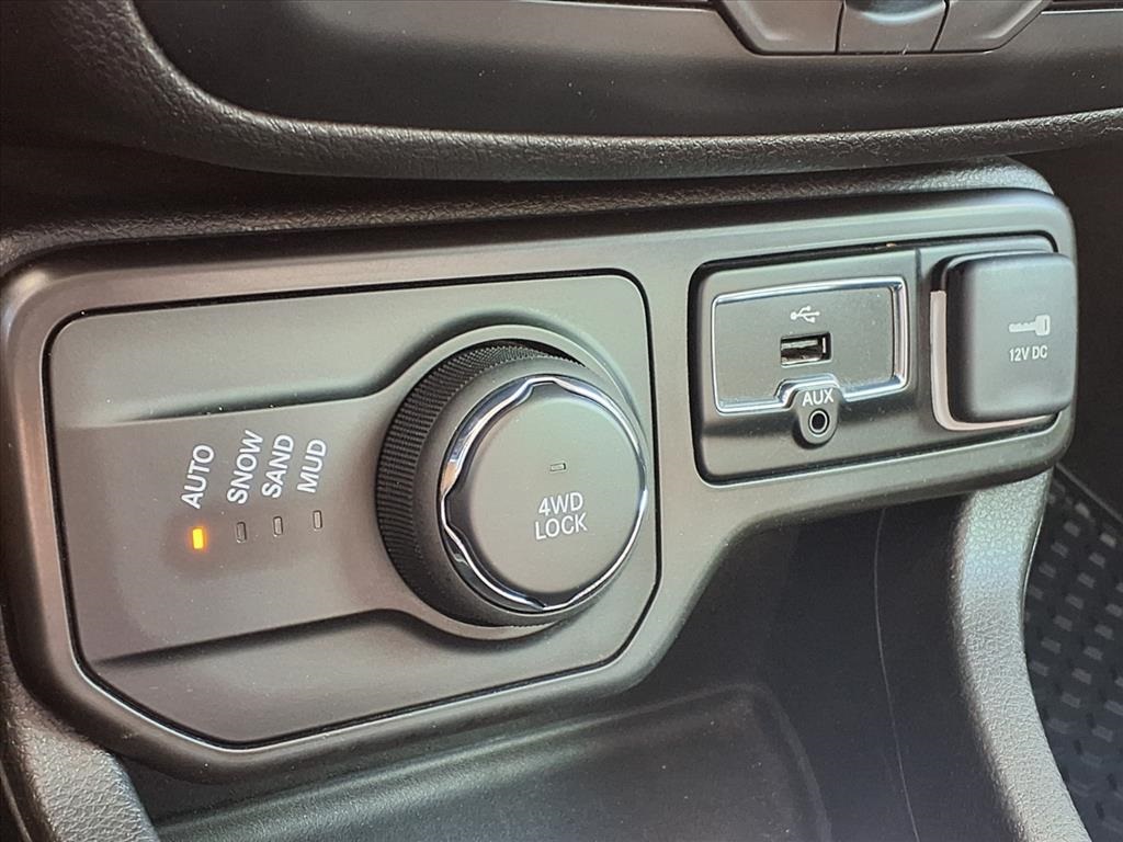 2022 Jeep Renegade Latitude White at Victoria Chrysler Dodge Jeep Ram