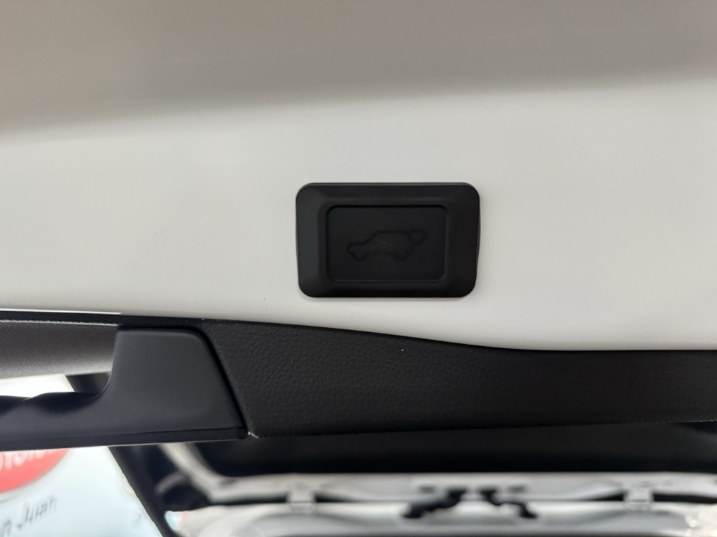 Thumbnail: 2025 Toyota RAV4 - 27