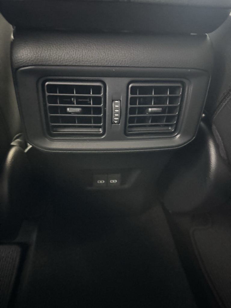 Thumbnail: 2025 Toyota RAV4 - 32