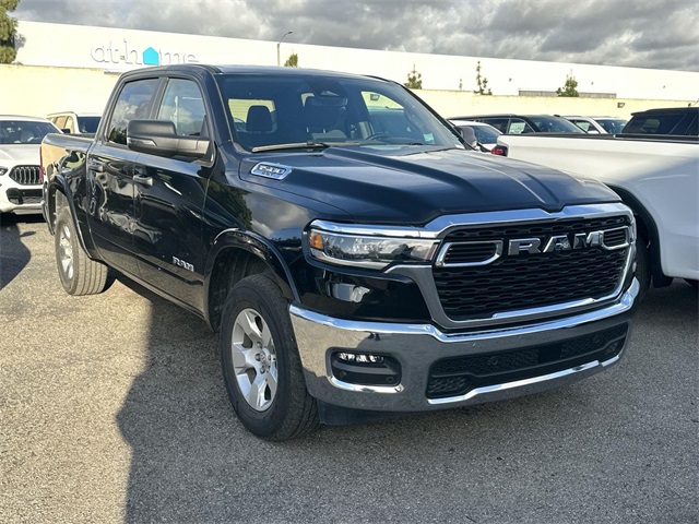 2025 RAM 1500 Big Horn Crew Cab 4WD