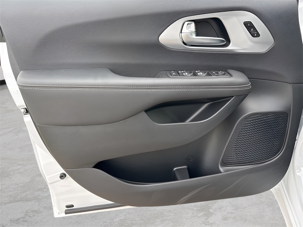 2026 Chrysler Pacifica