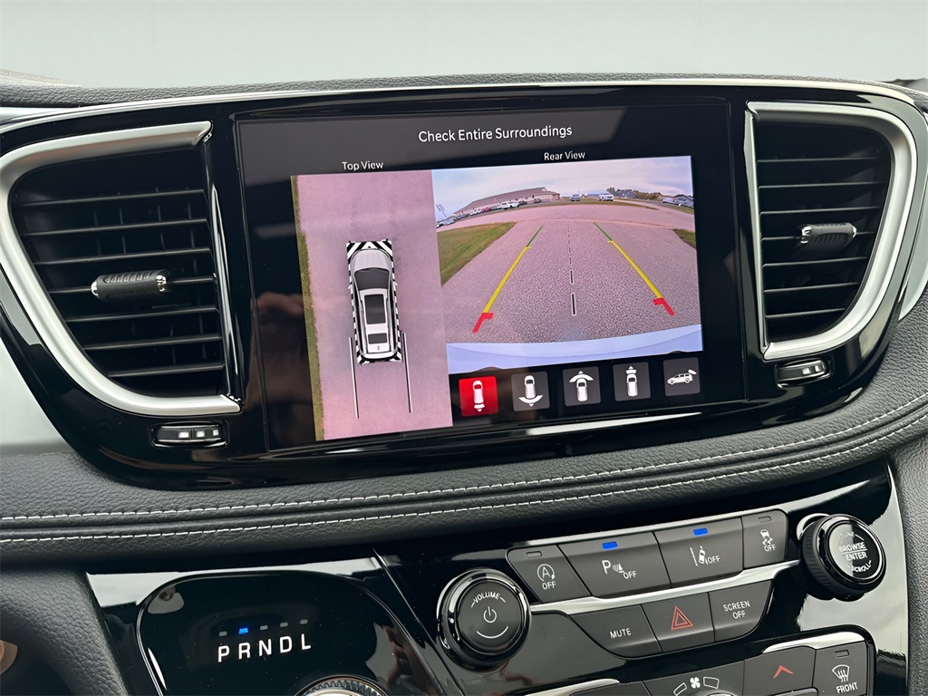 2026 Chrysler Pacifica
