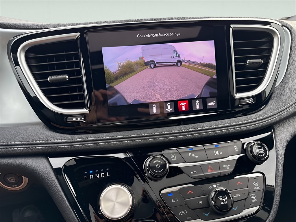 2026 Chrysler Pacifica