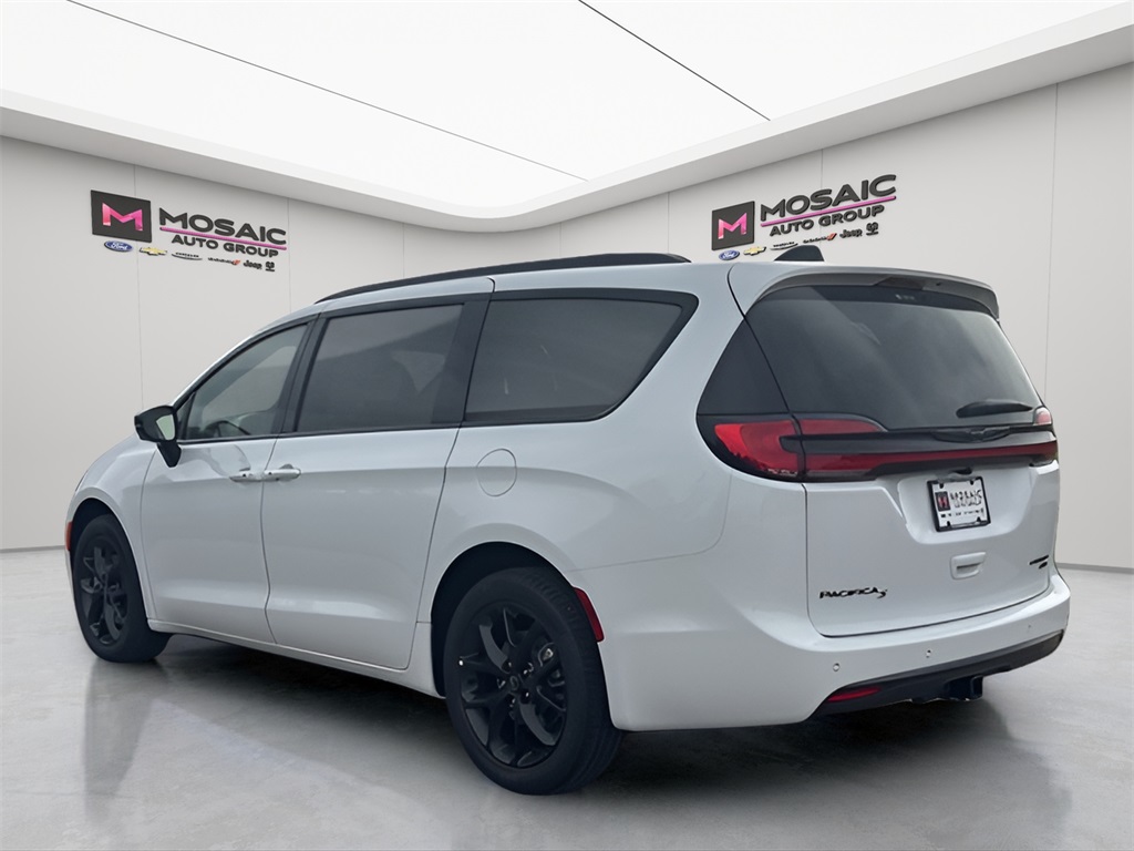 2026 Chrysler Pacifica