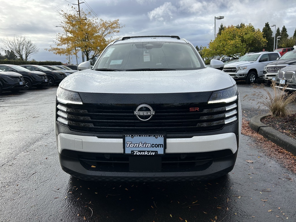 2025 Nissan Kicks SR photo 2